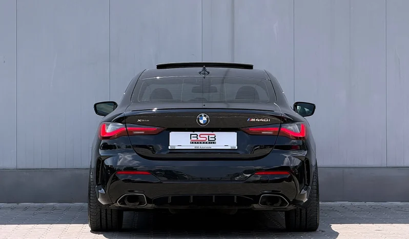 
								BMW M4 M440i xDrive AT MHEV full									