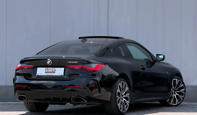 
								BMW M4 M440i xDrive AT MHEV full									