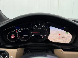 
										Porsche Cayenne Tiptronic S full									