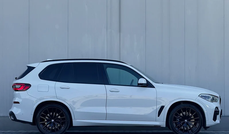 
								BMW X5 xDrive30d full									