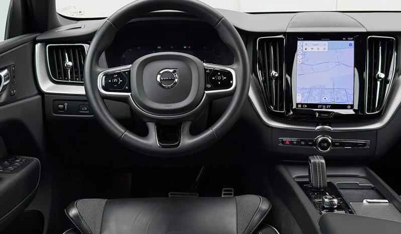 
								Volvo XC 60 B4 D AWD Geartronic RDesign full									