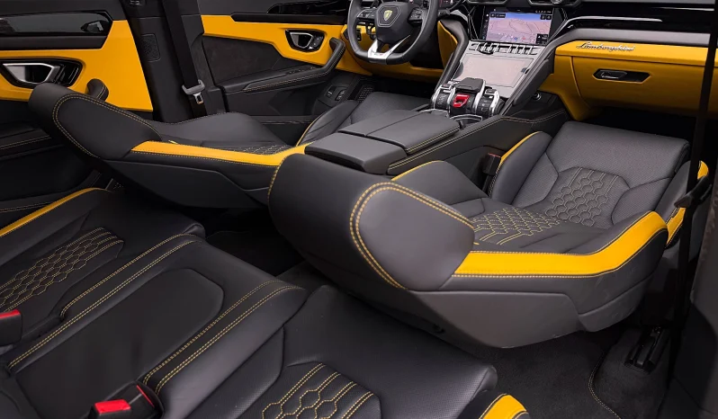 
								LAMBORGHINI URUS MANSORY full									