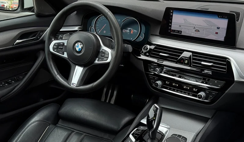 
								BMW Seria 5 540d xDrive AT full									