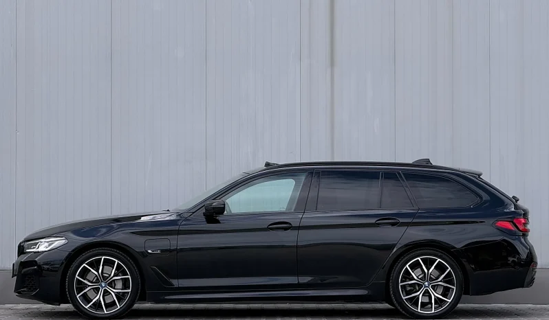 
								BMW Seria 5 530e xDrive Aut. M Sport Edition full									