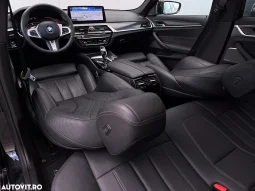 
										BMW Seria 5 530e xDrive Aut. M Sport Edition full									