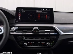 
										BMW Seria 5 530e xDrive Aut. M Sport Edition full									