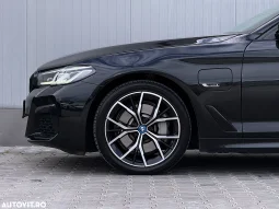 
										BMW Seria 5 530e xDrive Aut. M Sport Edition full									