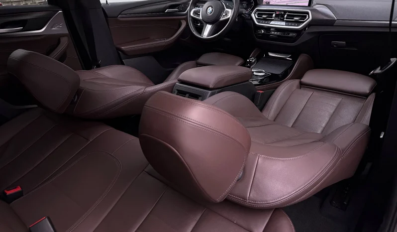 
								BMW X4 xDrive20d AT MHEV full									