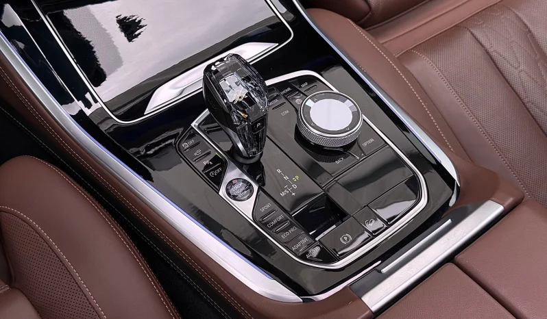 
								BMW X5 xDrive30d AT MHEV full									