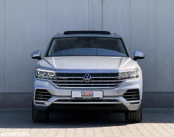 
										Volkswagen Touareg V6 e-Hybrid OPF 4Motion Aut. Elegance FINAL EDITION full									