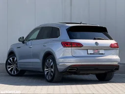 
										Volkswagen Touareg V6 e-Hybrid OPF 4Motion Aut. Elegance FINAL EDITION full									