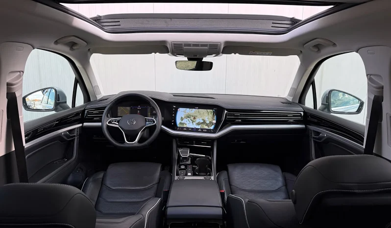 
								Volkswagen Touareg V6 e-Hybrid OPF 4Motion Aut. Elegance FINAL EDITION full									