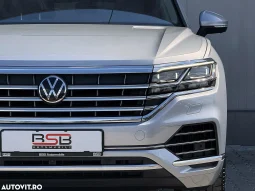 
										Volkswagen Touareg V6 e-Hybrid OPF 4Motion Aut. Elegance FINAL EDITION full									