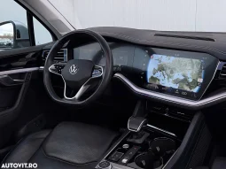 
										Volkswagen Touareg V6 e-Hybrid OPF 4Motion Aut. Elegance FINAL EDITION full									