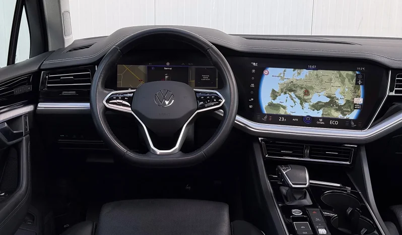 
								Volkswagen Touareg V6 e-Hybrid OPF 4Motion Aut. Elegance FINAL EDITION full									