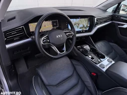 
										Volkswagen Touareg V6 e-Hybrid OPF 4Motion Aut. Elegance FINAL EDITION full									