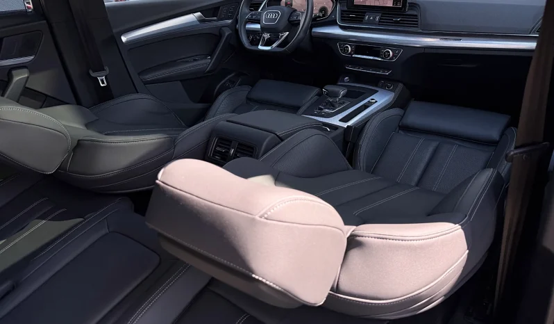 
								Audi Q5 50 TFSIe quattro S tronic S line business full									