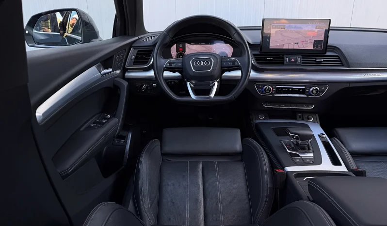 
								Audi Q5 50 TFSIe quattro S tronic S line business full									