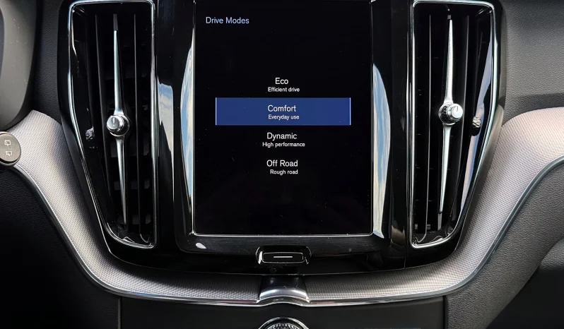 
								Volvo XC 60 B4 D AWD Geartronic RDesign full									