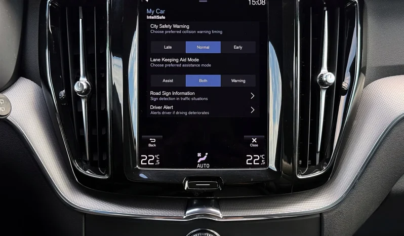 
								Volvo XC 60 B4 D AWD Geartronic RDesign full									