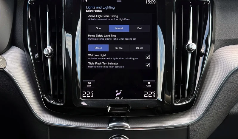 
								Volvo XC 60 B4 D AWD Geartronic RDesign full									