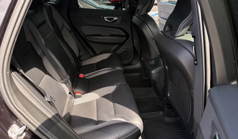
								Volvo XC 60 B4 D AWD Geartronic RDesign full									