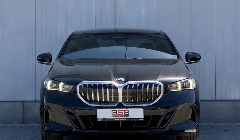 
								BMW Seria 5 520i AT MHEV full									