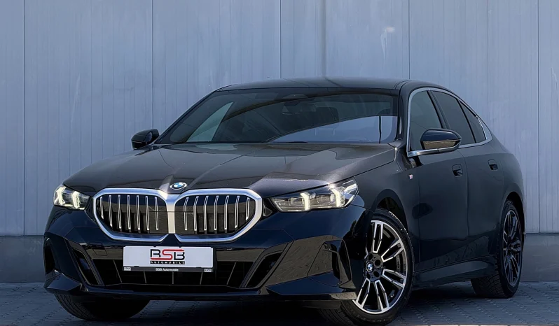 
								BMW Seria 5 520i AT MHEV full									