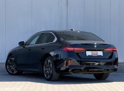 
										BMW Seria 5 520i AT MHEV full									