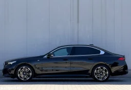 
										BMW Seria 5 520i AT MHEV full									