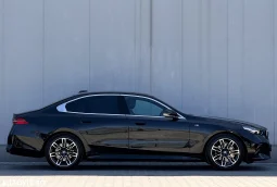 
										BMW Seria 5 520i AT MHEV full									