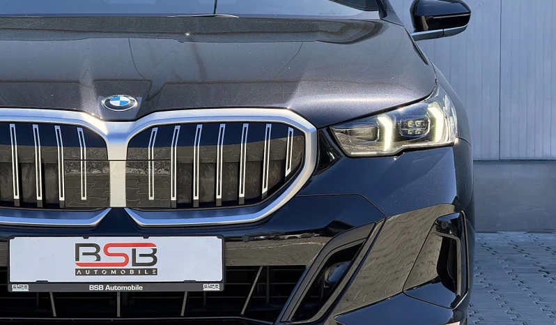
								BMW Seria 5 520i AT MHEV full									