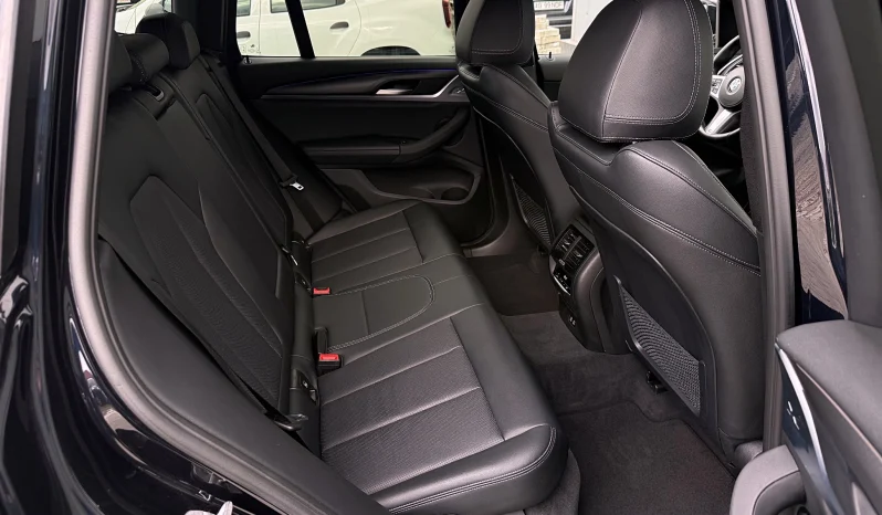 
								BMW X3 xDrive20d AT MHEV full									