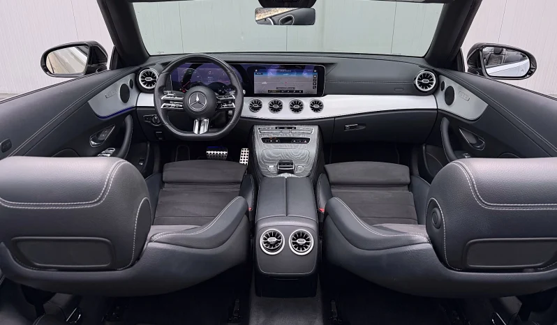 
								Mercedes-Benz E 220 d 9G-TRONIC AMG Line full									