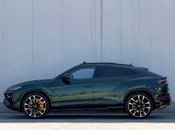
										Lamborghini URUS Standard full									