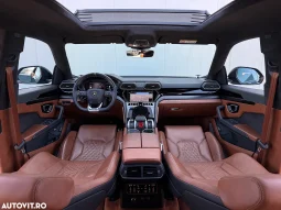 
										Lamborghini URUS Standard full									