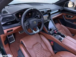 
										Lamborghini URUS Standard full									