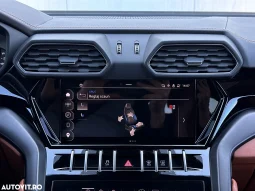 
										Lamborghini URUS Standard full									