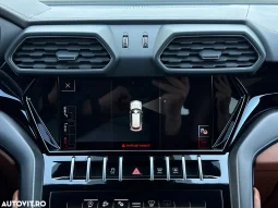 
										Lamborghini URUS Standard full									