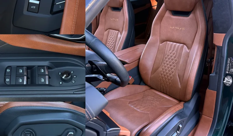 
								Lamborghini URUS Standard full									