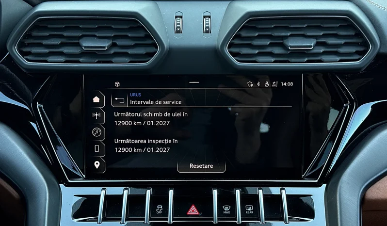 
								Lamborghini URUS Standard full									