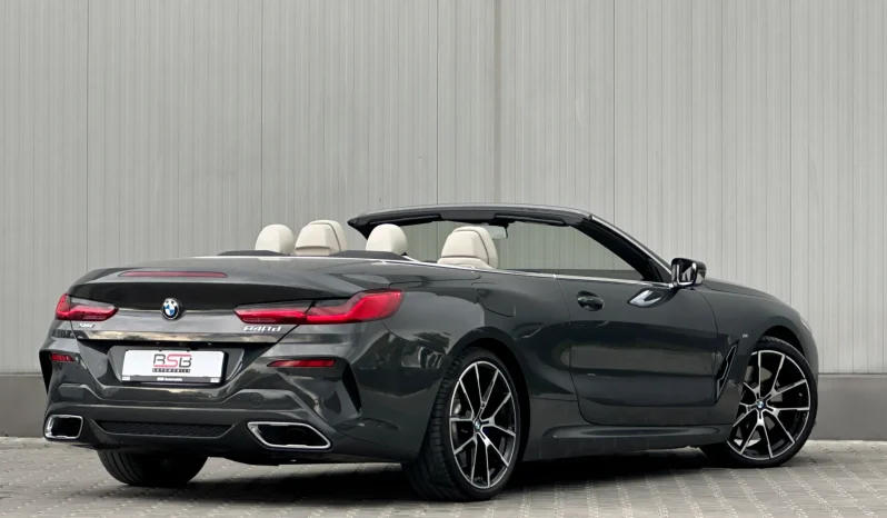 
								BMW Seria 8 full									