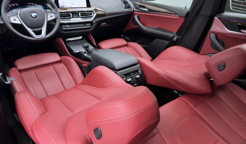 
								BMW X4 xDrive30i AT MHEV full									