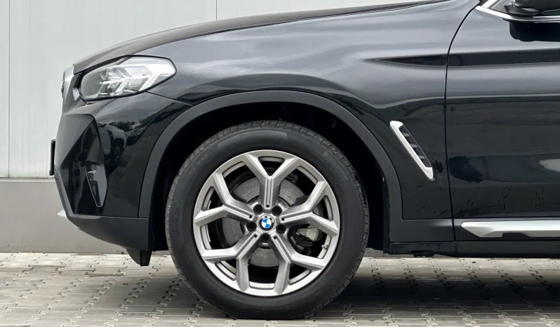 
								BMW X4 xDrive30i AT MHEV full									