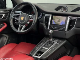 
										Porsche Macan Standard full									