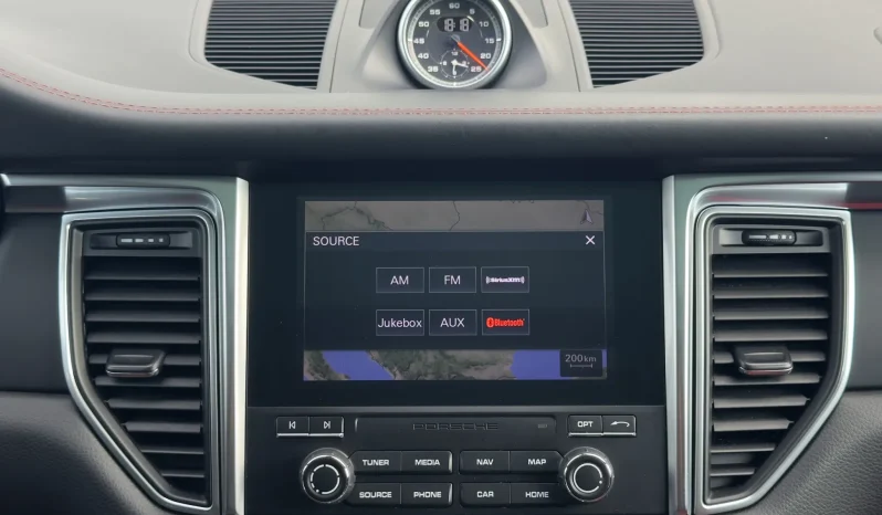 
								Porsche Macan Standard full									