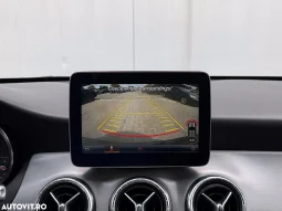 
										Mercedes-Benz CLA 220 d 7G-DCT AMG Line full									
