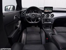 
										Mercedes-Benz CLA 220 d 7G-DCT AMG Line full									
