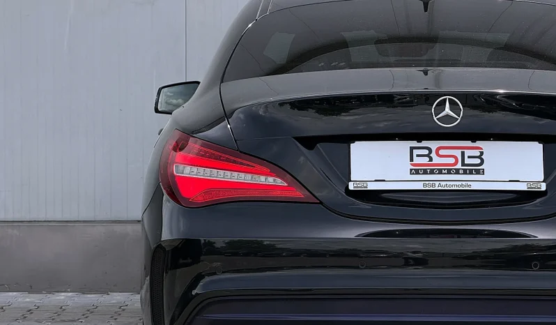
								Mercedes-Benz CLA 220 d 7G-DCT AMG Line full									