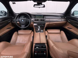 
										BMW Seria 7 730d Edition Exclusive full									